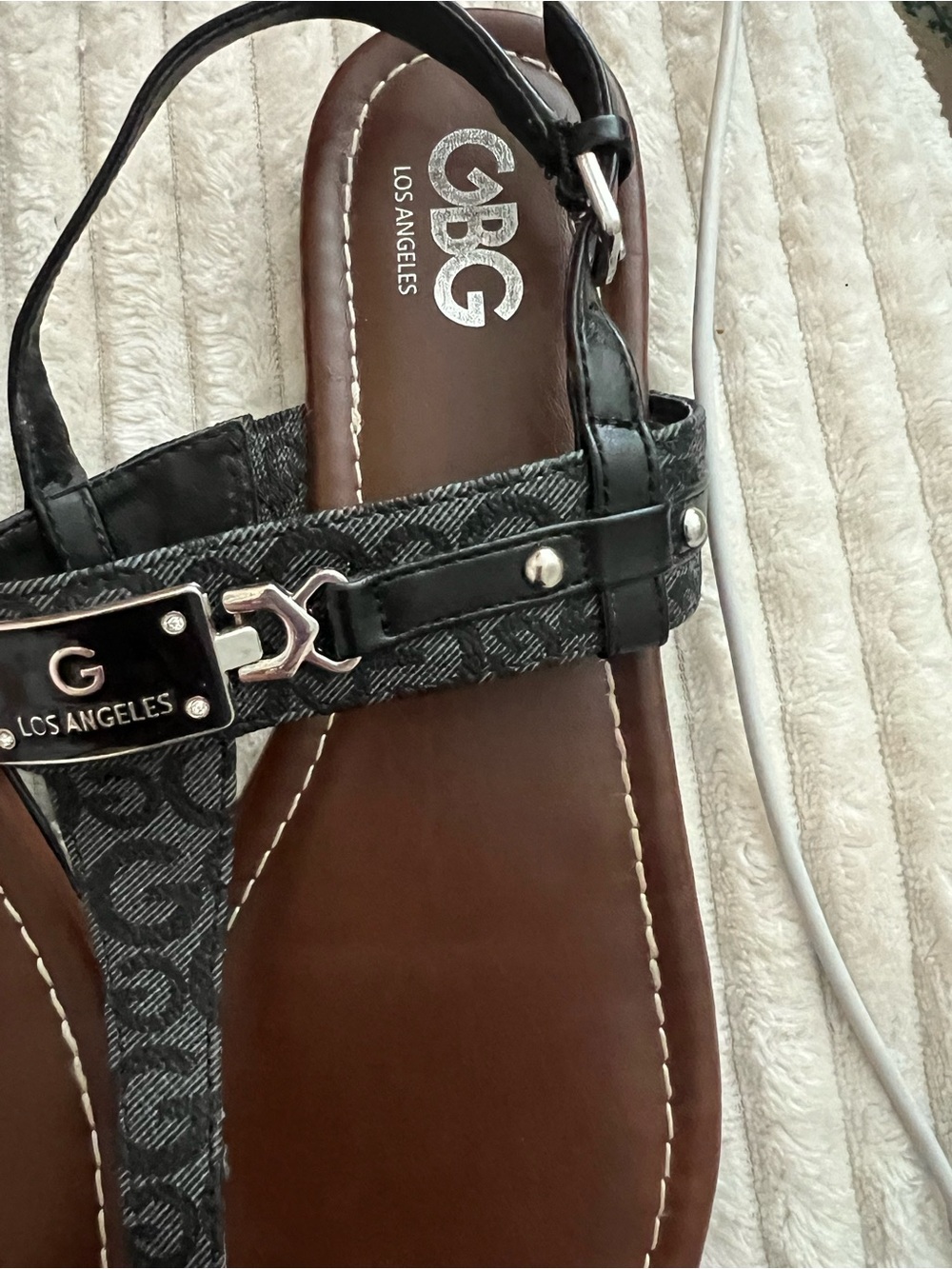 GBG Los Angeles Black and Brown Logo T-Strap Sandals